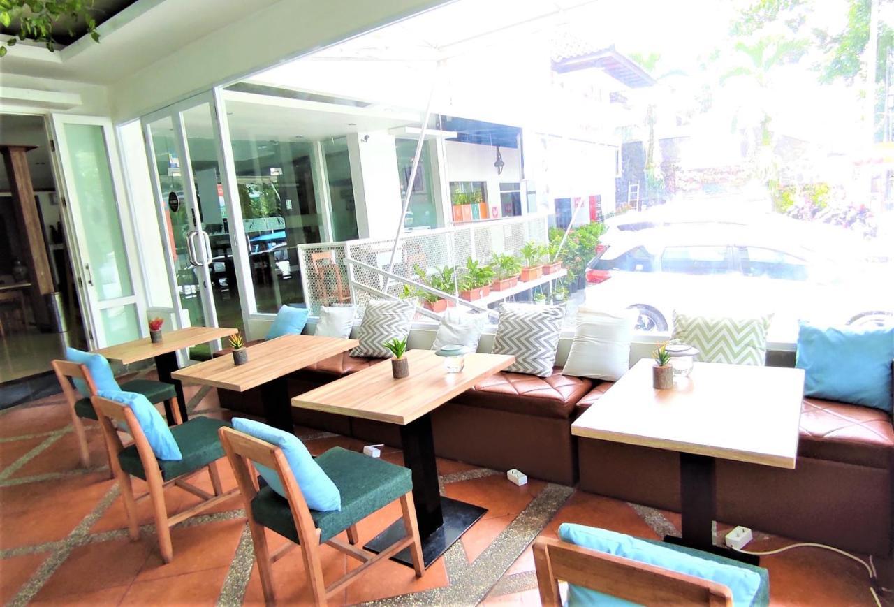 Arwiga Hotel Bandung Exterior photo